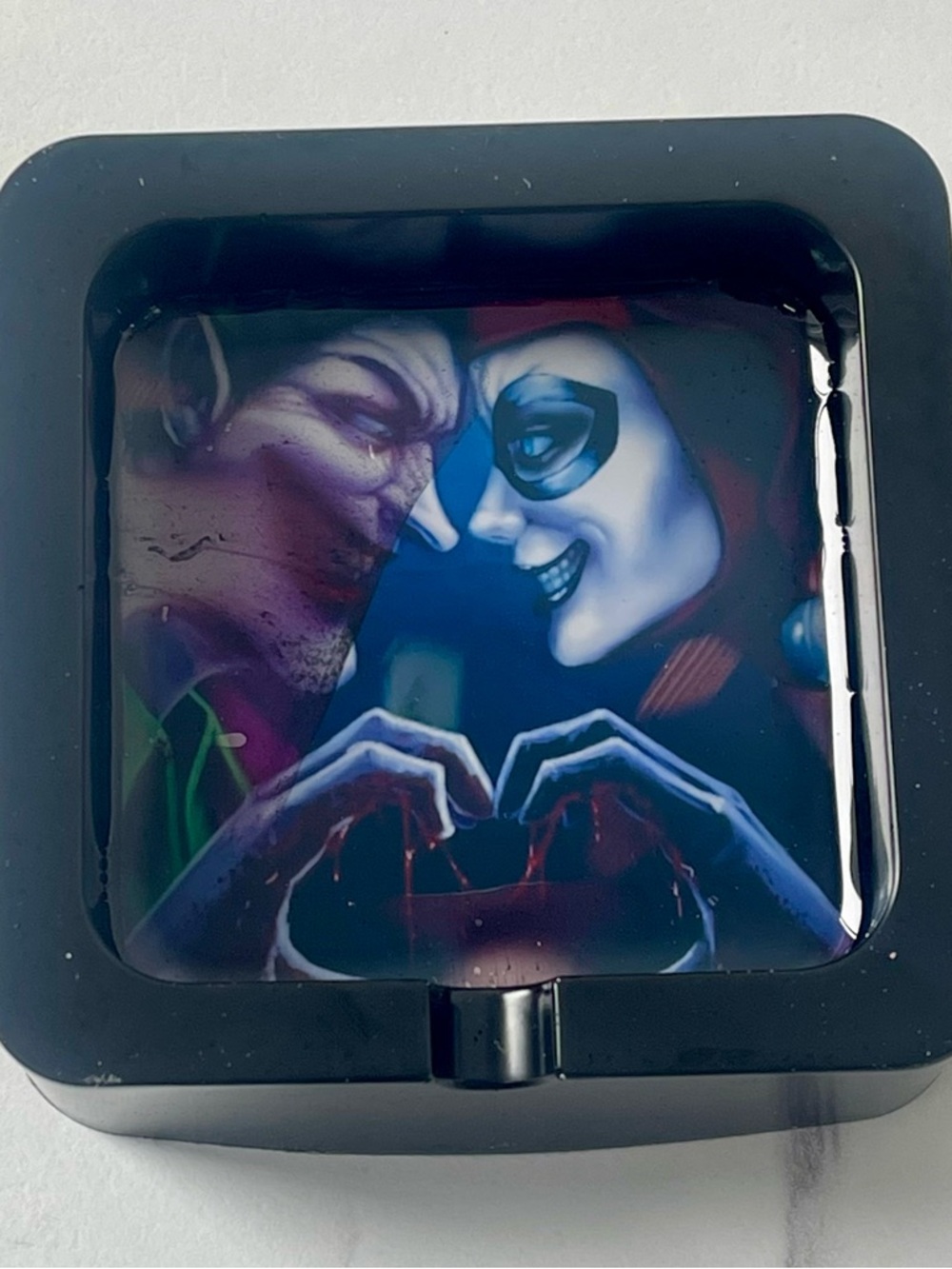 Joker and Harley Quinn Ashtray – Perfect for Comic Book Fans